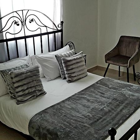 Appartement Makepe Bm 2 Douala Esterno foto