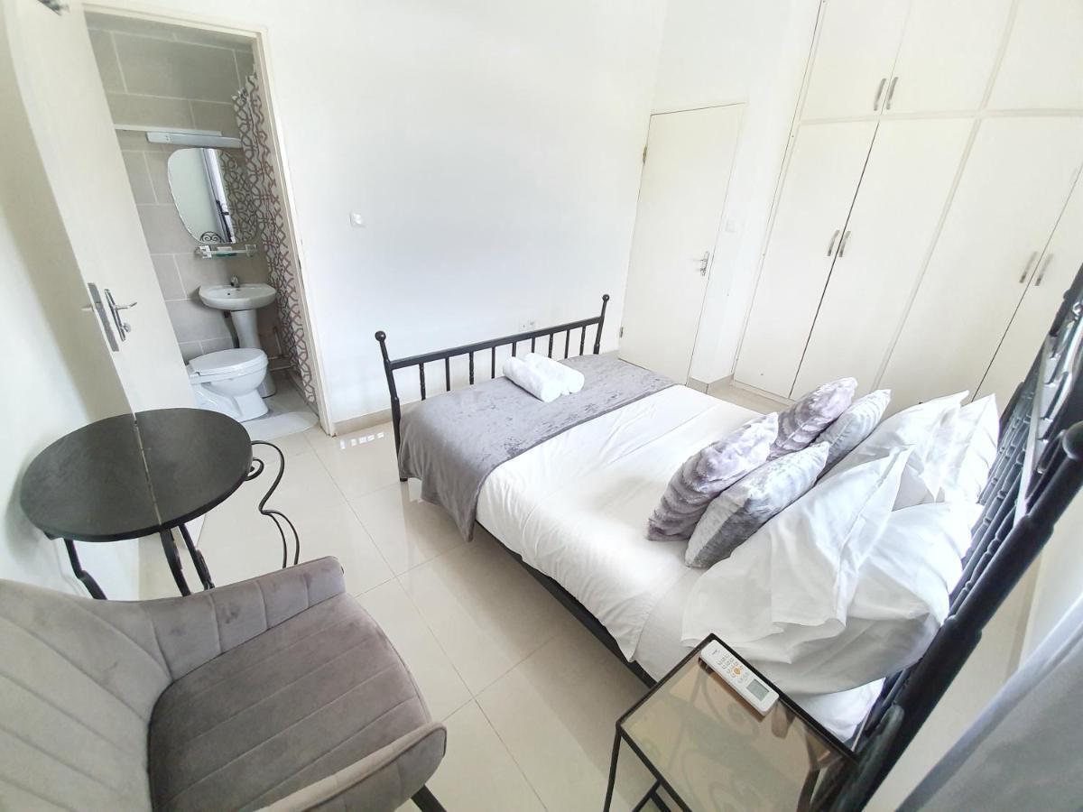 Appartement Makepe Bm 2 Douala Esterno foto