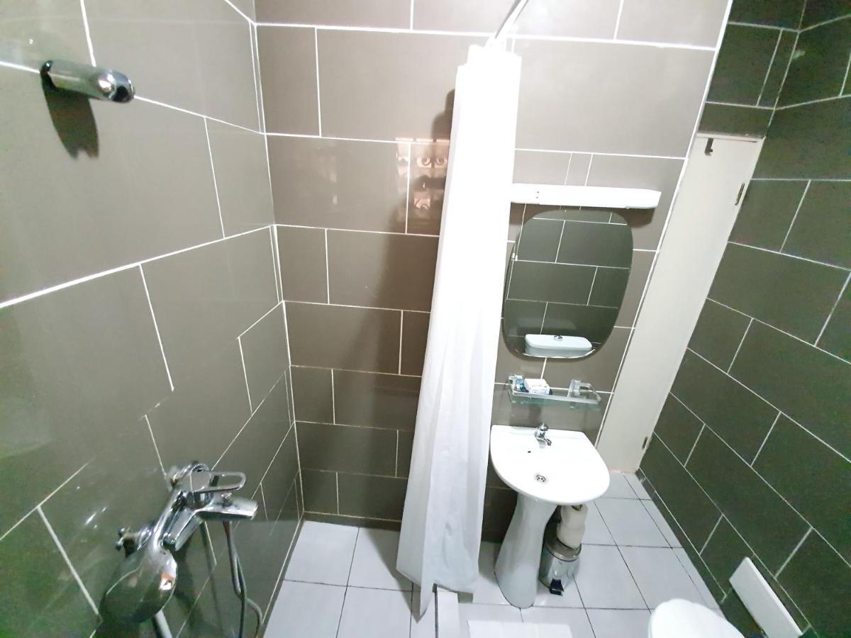 Appartement Makepe Bm 2 Douala Esterno foto